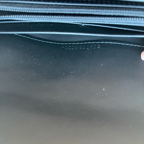 *SOLD* Gucci monogram black leather gg wallet - Picture 6 of 8